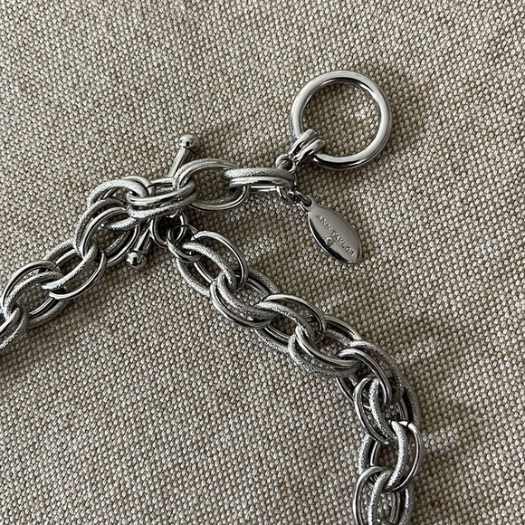 16” silver tone and pale yellow green color necklace with small rhinestones - Picture 3 of 4